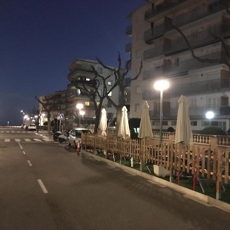 Carrer De Victoria Dels Angels, 11 Apartment ลาปีเนดา ภายนอก รูปภาพ