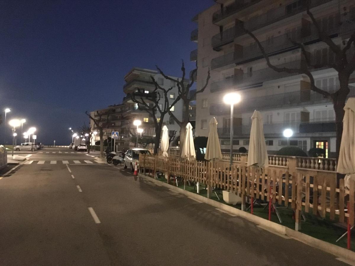 Carrer De Victoria Dels Angels, 11 Apartment ลาปีเนดา ภายนอก รูปภาพ