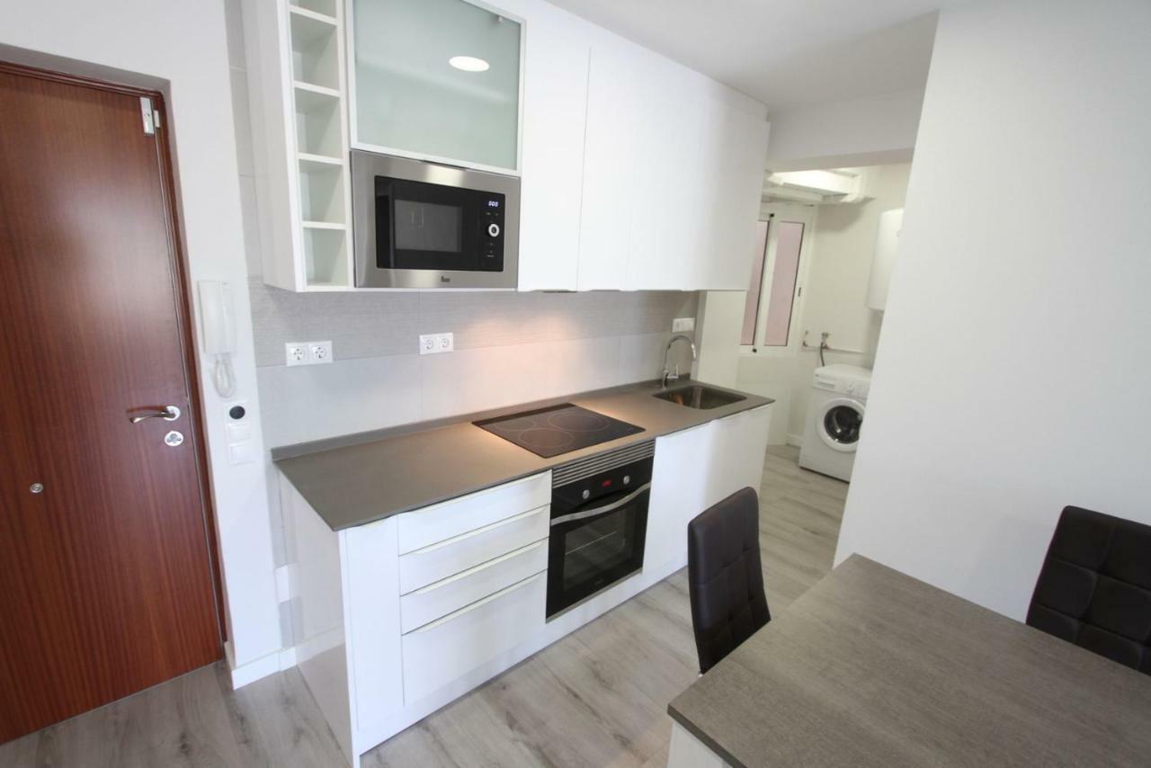 Carrer De Victoria Dels Angels, 11 Apartment ลาปีเนดา ภายนอก รูปภาพ