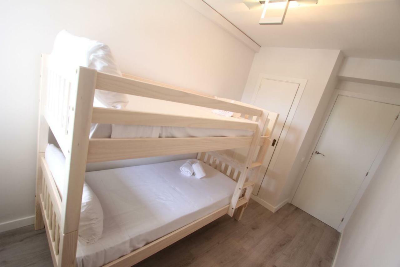 Carrer De Victoria Dels Angels, 11 Apartment ลาปีเนดา ภายนอก รูปภาพ