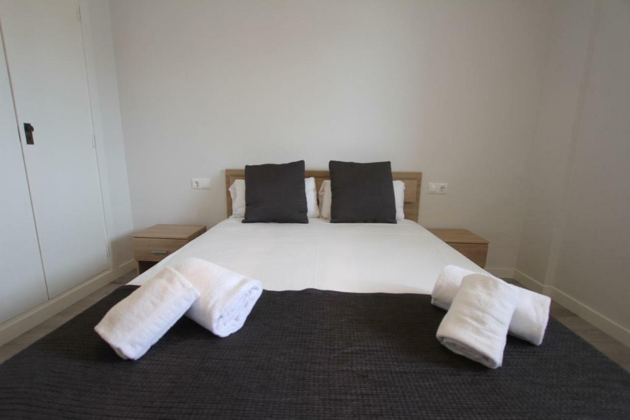 Carrer De Victoria Dels Angels, 11 Apartment ลาปีเนดา ภายนอก รูปภาพ